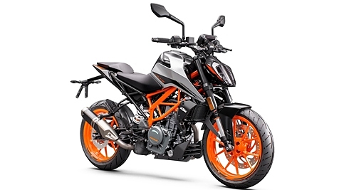 KTM 390 Duke fuel capacity